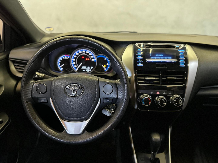 Foto do veículo TOYOTA YARIS  HA XL13LIVE 2021 41.890 KM 85.900,00