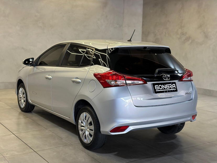 Foto do veículo TOYOTA YARIS  HA XL13LIVE 2021 41.890 KM 85.900,00