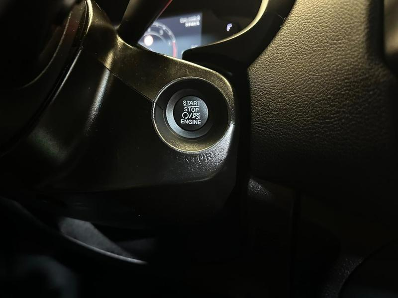 Foto do veículo JEEP RENEGADE  S T2704X4T 2022 29.775 KM 124.900,00