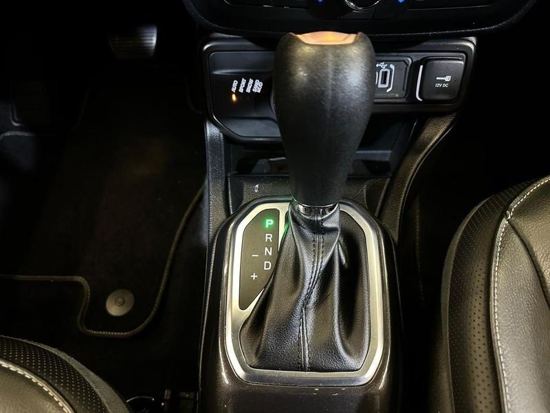 Foto do veículo JEEP RENEGADE  S T2704X4T 2022 29.775 KM 124.900,00
