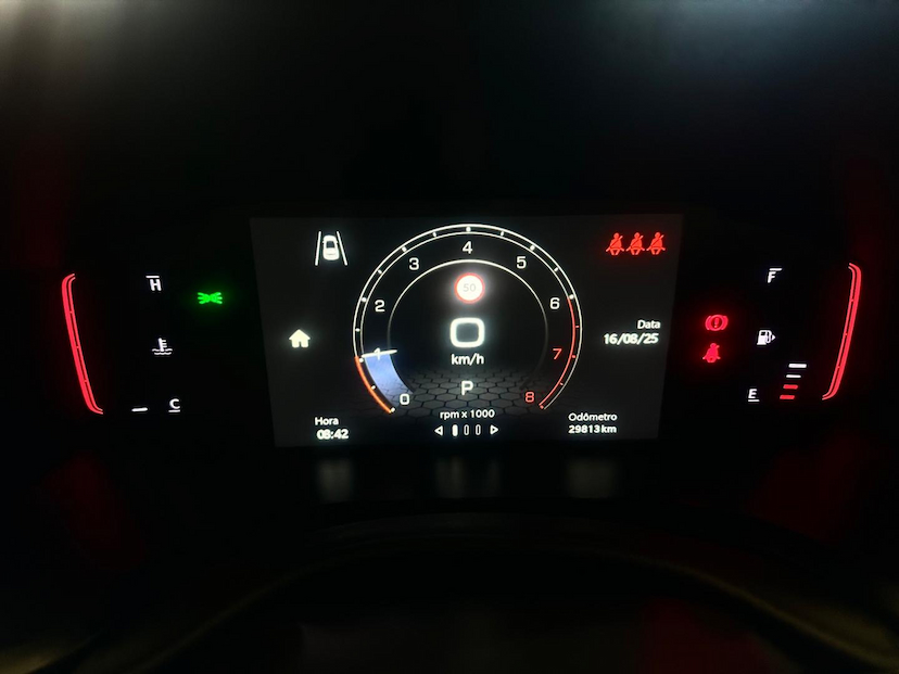 Foto do veículo JEEP RENEGADE  S T2704X4T 2022 29.775 KM 124.900,00