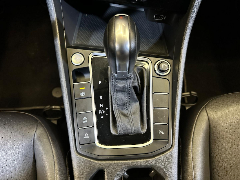 Foto do veículo VOLKSWAGEN JETTA  CL AF 2018 97.500 KM 95.900,00