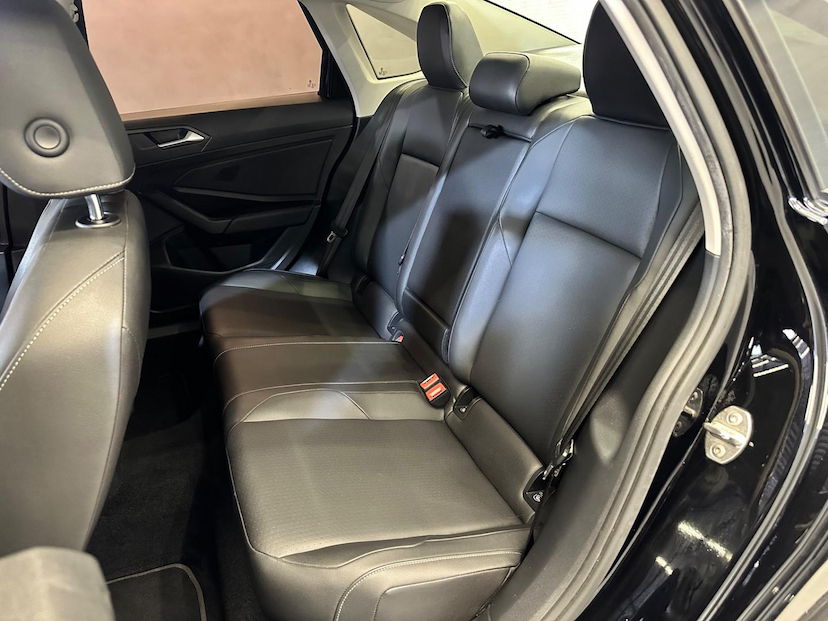 Foto do veículo VOLKSWAGEN JETTA  CL AF 2018 97.500 KM 95.900,00