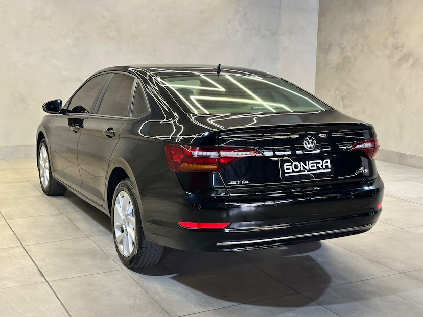 Foto do veículo VOLKSWAGEN JETTA  CL AF 2018 97.500 KM 95.900,00
