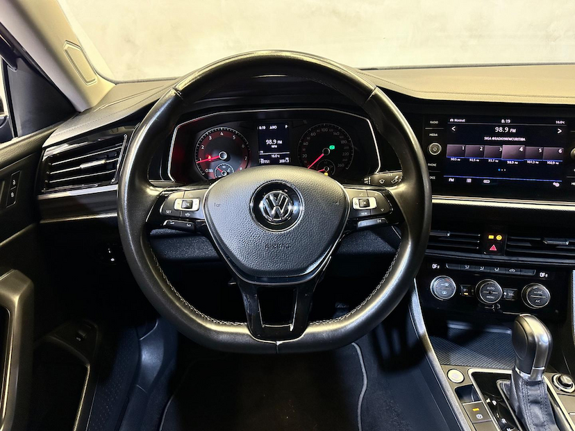 Foto do veículo VOLKSWAGEN JETTA  CL AF 2018 97.500 KM 95.900,00