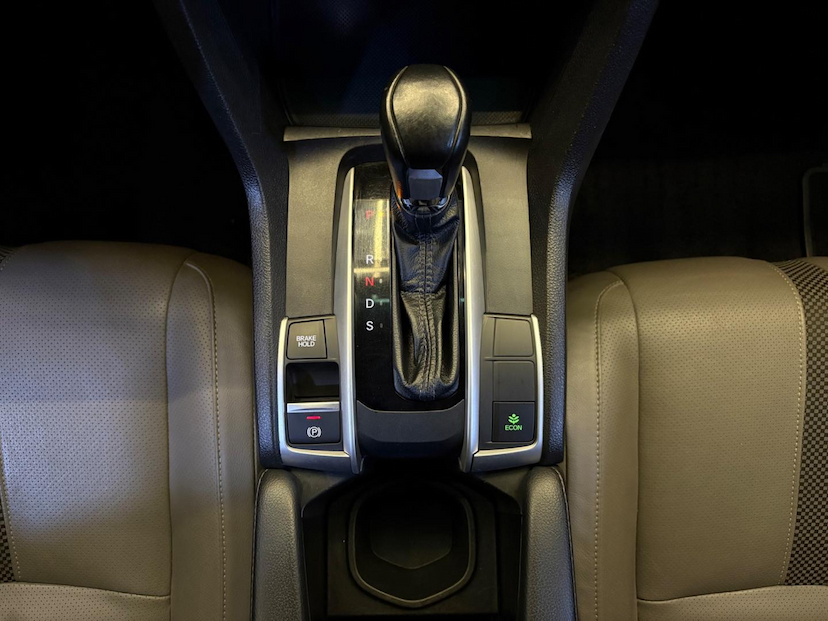 Foto do veículo HONDA CIVIC  EXL CVT 2021 60.597 KM 132.900,00