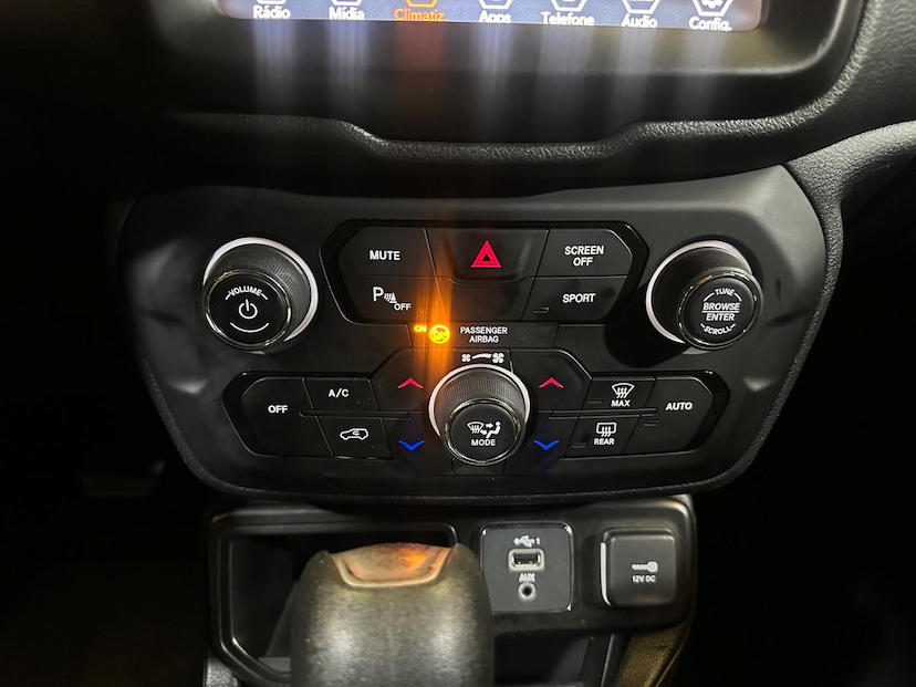 Foto do veículo JEEP RENEGADE  LNGTD AT 2021 61.480 KM 87.900,00