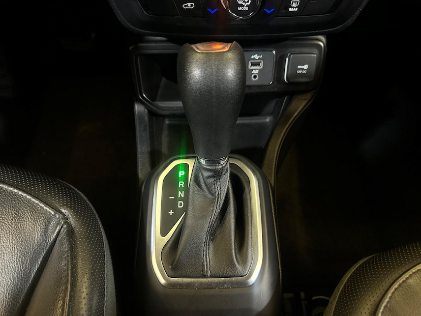 Foto do veículo JEEP RENEGADE  LNGTD AT 2021 61.480 KM 87.900,00