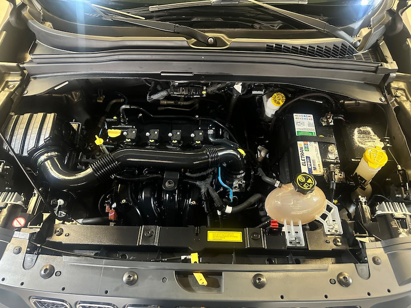 Foto do veículo JEEP RENEGADE  LNGTD AT 2021 61.480 KM 87.900,00