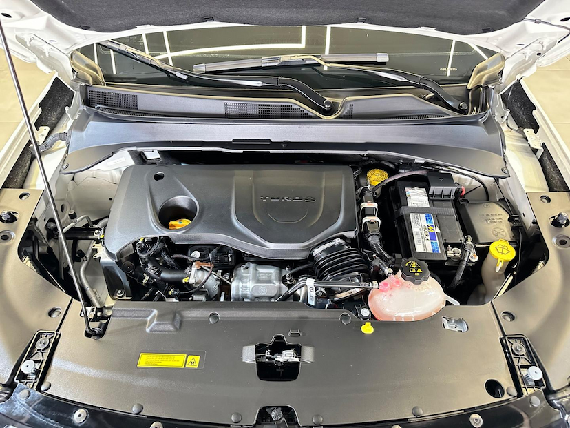Foto do veículo JEEP COMPASS  LONG. T270 1.3 TB 4X2 FLEX AUT. 2022 21.007 KM 136.900,00
