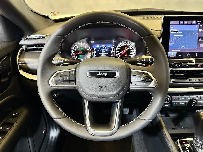 Foto do veículo JEEP COMPASS  LONG. T270 1.3 TB 4X2 FLEX AUT. 2022 21.007 KM 136.900,00