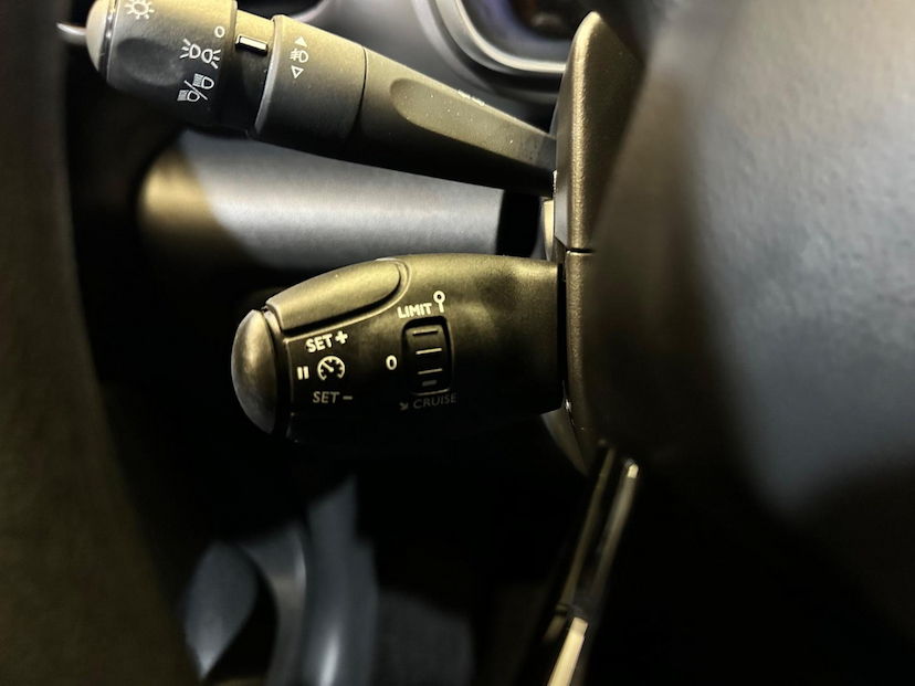 Foto do veículo CITROËN C4 CACTUS C4CACTUS FEEL AT 2023 61.512 KM 83.900,00