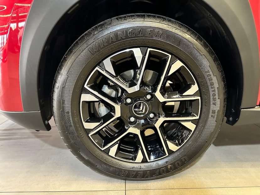 Foto do veículo CITROËN BASALT  SHINE 1.0 FLEX TB 200 5P AUT. 2025 5.624 KM 105.900,00