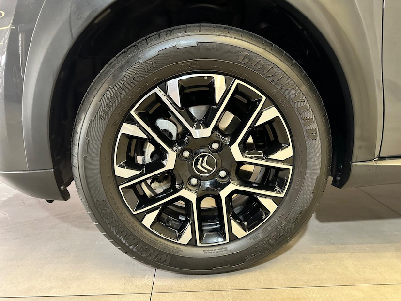 Foto do veículo CITROËN BASALT  SHINE 1.0 FLEX TB 200 5P AUT. 2025 4.602 KM 105.900,00