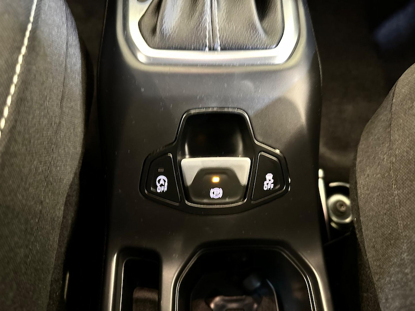 Foto do veículo JEEP RENEGADE  SPORT T270 FLEX 2022 29.891 KM 99.900,00