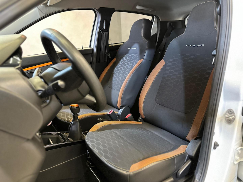 Foto do veículo RENAULT KWID  OUTSID 10MT 2021 52.953 KM 49.900,00
