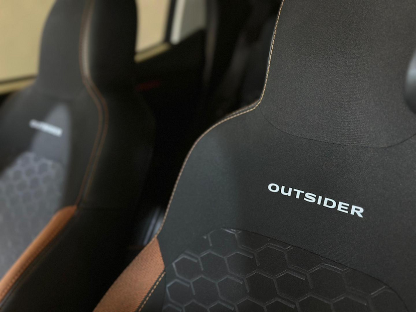 Foto do veículo RENAULT KWID  OUTSID 10MT 2021 52.953 KM 49.900,00