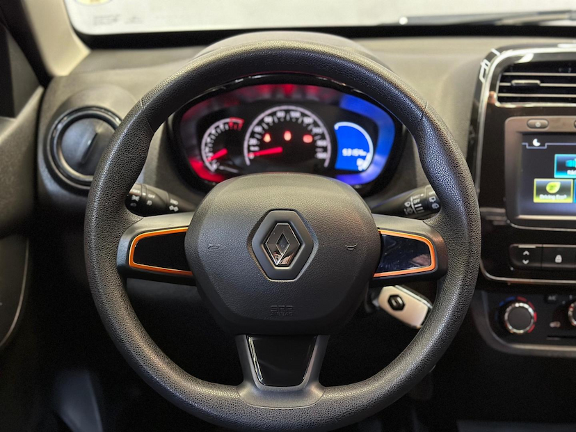 Foto do veículo RENAULT KWID  OUTSID 10MT 2021 52.953 KM 49.900,00