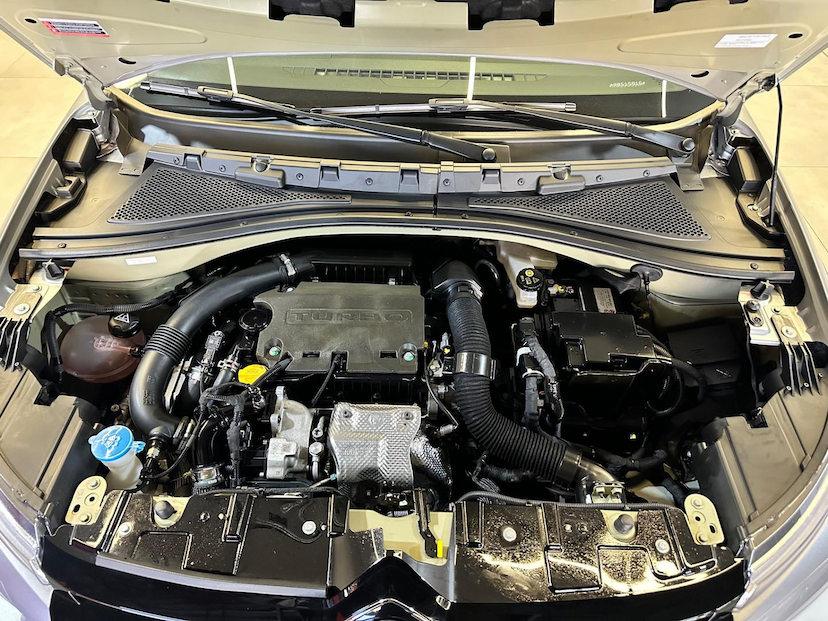 Foto do veículo CITROËN AIRCROSS C3AIRCROSS  7 2024 16.701 KM 106.900,00