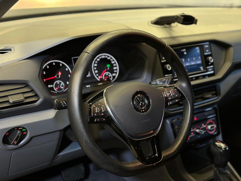 Foto do veículo VOLKSWAGEN T-CROSS T CROSS TSI AD 2020 66.875 KM 92.900,00