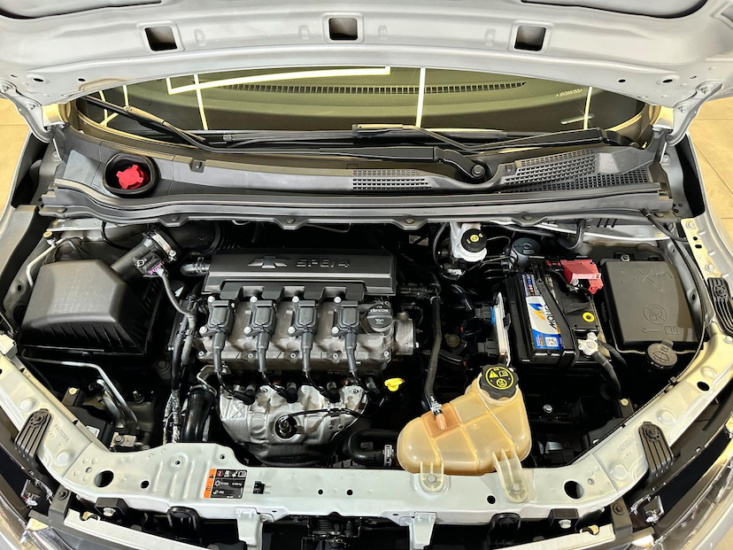 Foto do veículo CHEVROLET ONIX  1. 4MT LTZ 2018 41.000 KM 63.900,00