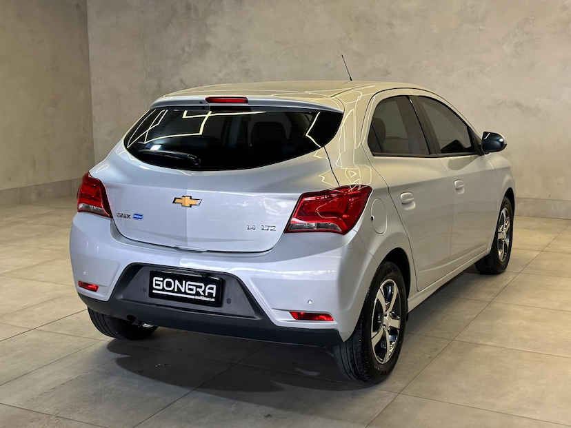Foto do veículo CHEVROLET ONIX  1. 4MT LTZ 2018 41.000 KM 63.900,00