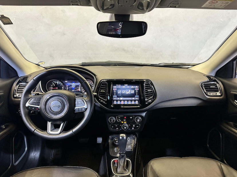 Foto do veículo JEEP COMPASS  LIMITED D 2020 62.650 KM 124.900,00