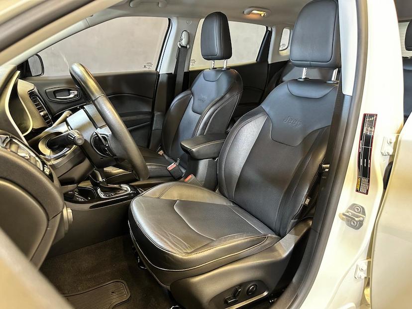 Foto do veículo JEEP COMPASS  LIMITED D 2020 62.650 KM 124.900,00