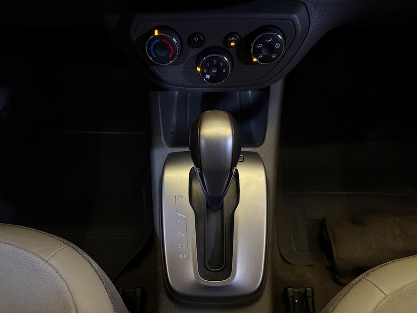 Foto do veículo CHEVROLET SPIN  1.8L AT LTZ 2014 122.616 KM 57.900,00