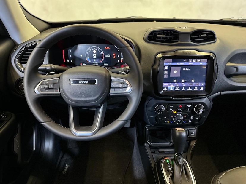 Foto do veículo JEEP RENEGADE  LONGITUDE T270 1.3 TB 4X2 FLEX AUT 2024 19.708 KM 124.900,00