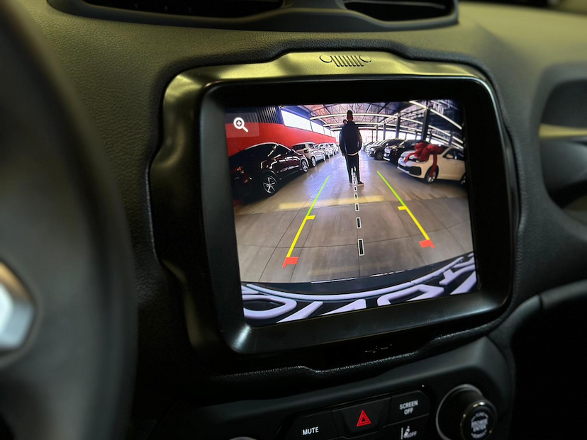 Foto do veículo JEEP RENEGADE  LONGITUDE T270 1.3 TB 4X2 FLEX AUT 2024 19.708 KM 124.900,00