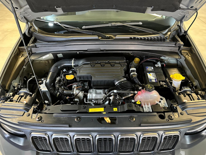 Foto do veículo JEEP RENEGADE  LONGITUDE T270 1.3 TB 4X2 FLEX AUT 2024 19.708 KM 124.900,00