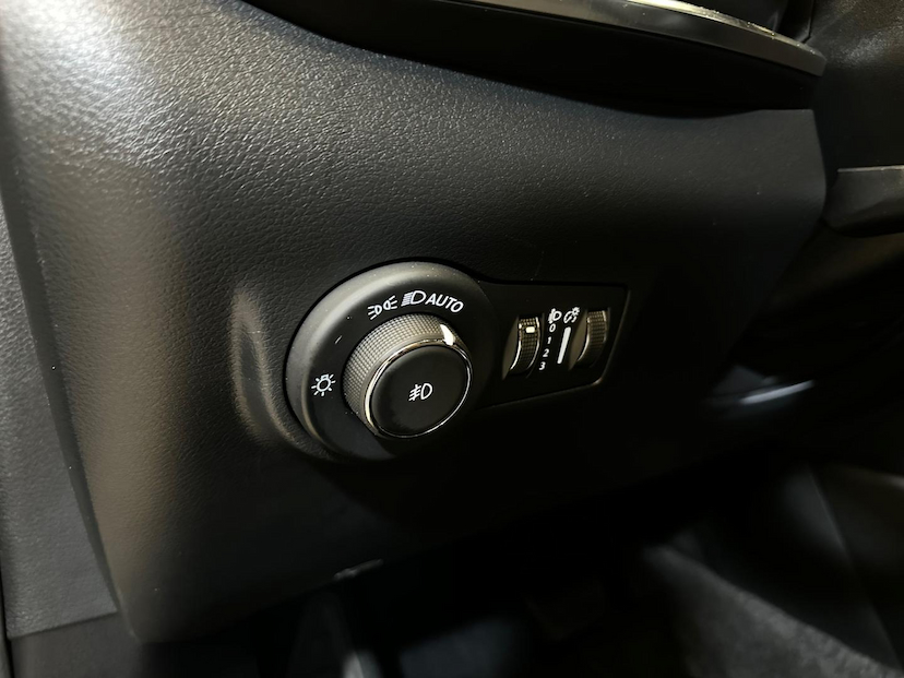 Foto do veículo JEEP COMPASS  LIMITED 2.0 4X4 DIESEL 16V AUT. 2025 2.358 KM 234.900,00