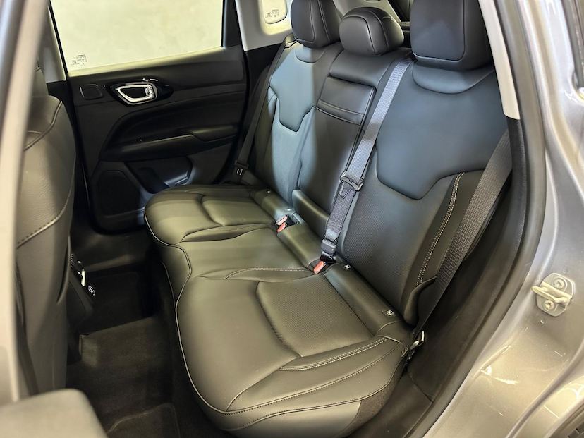 Foto do veículo JEEP COMPASS  LIMITED 2.0 4X4 DIESEL 16V AUT. 2025 2.358 KM 234.900,00