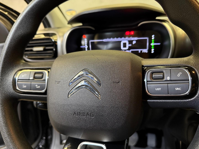 Foto do veículo CITROËN C4 CACTUS  1.6 FEEL AUT 2022 71.971 KM 78.900,00