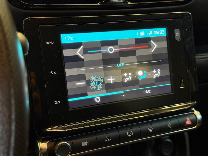 Foto do veículo CITROËN C4 CACTUS  1.6 FEEL AUT 2022 71.971 KM 78.900,00
