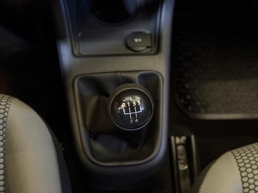 Foto do veículo VOLKSWAGEN UP  MOVE MB 2016 108.376 KM 52.900,00