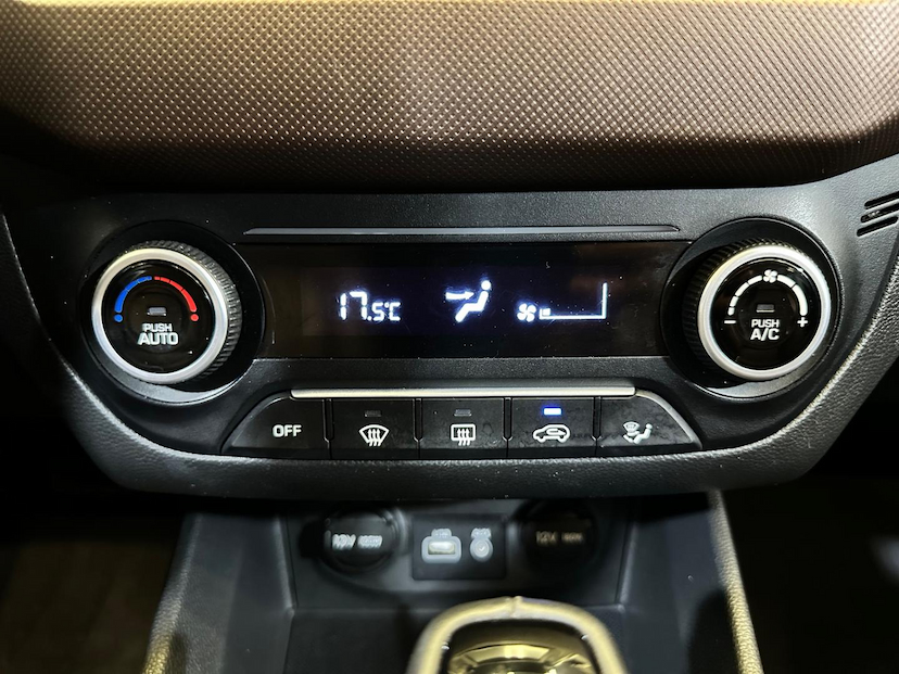 Foto do veículo HYUNDAI CRETA  20A PRESTI 2018 115.283 KM 89.900,00