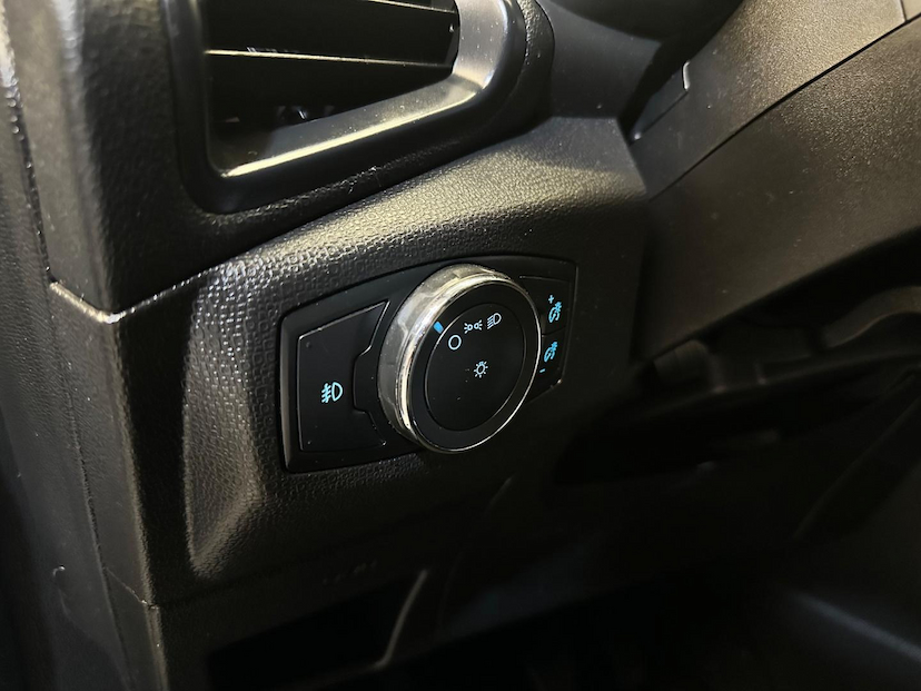 Foto do veículo FORD ECOSPORT  FSL 1.5 2018 77.177 KM 71.900,00