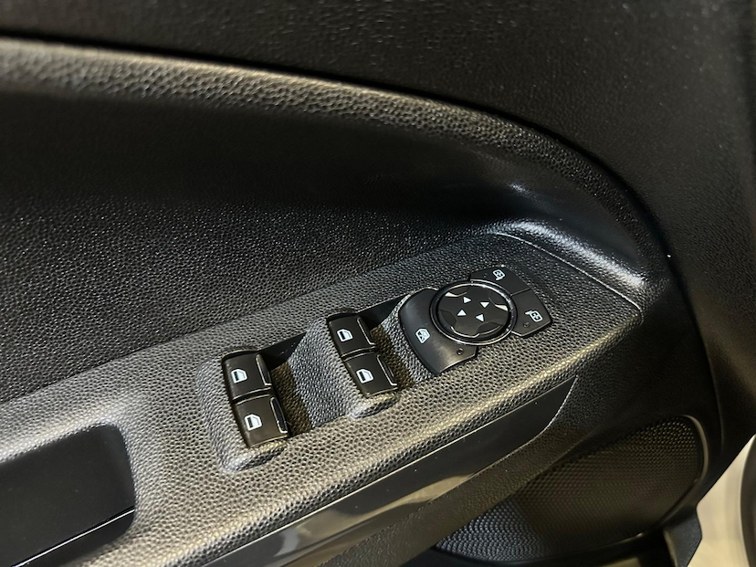 Foto do veículo FORD ECOSPORT  FSL 1.5 2018 77.177 KM 71.900,00