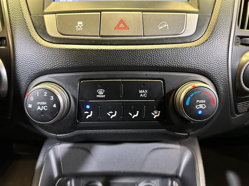 Foto do veículo HYUNDAI IX35  GL 2019 98.352 KM 88.900,00