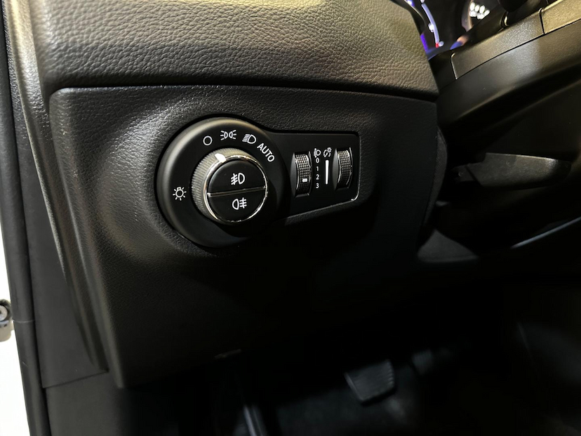Foto do veículo JEEP COMPASS  LONGITUDE F 2018 77.255 KM 92.900,00