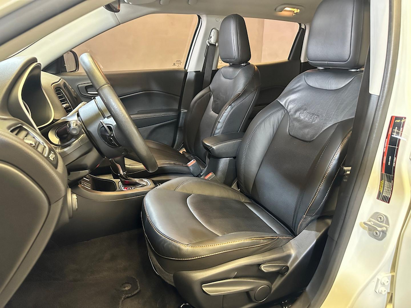 Foto do veículo JEEP COMPASS  LONGITUDE F 2018 77.255 KM 92.900,00