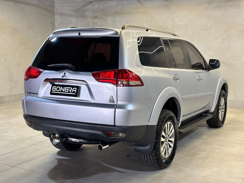 Foto do veículo MITSUBISHI PAJERO DAKAR  4X4 AUT 3.5 7 LUGARES FLEX 2015 106.062 KM 114.900,00