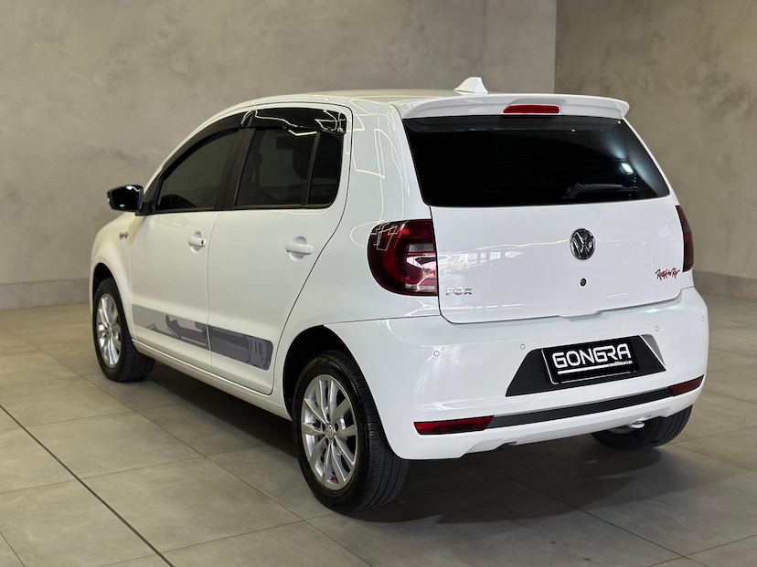 Foto do veículo VOLKSWAGEN FOX  ROCK IN RIO 2014 92.265 KM 46.900,00