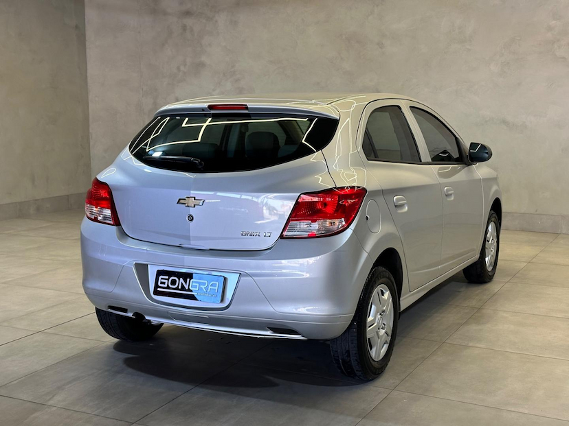 Foto do veículo CHEVROLET ONIX  1.0MT LT 2016 106.000 KM 44.900,00