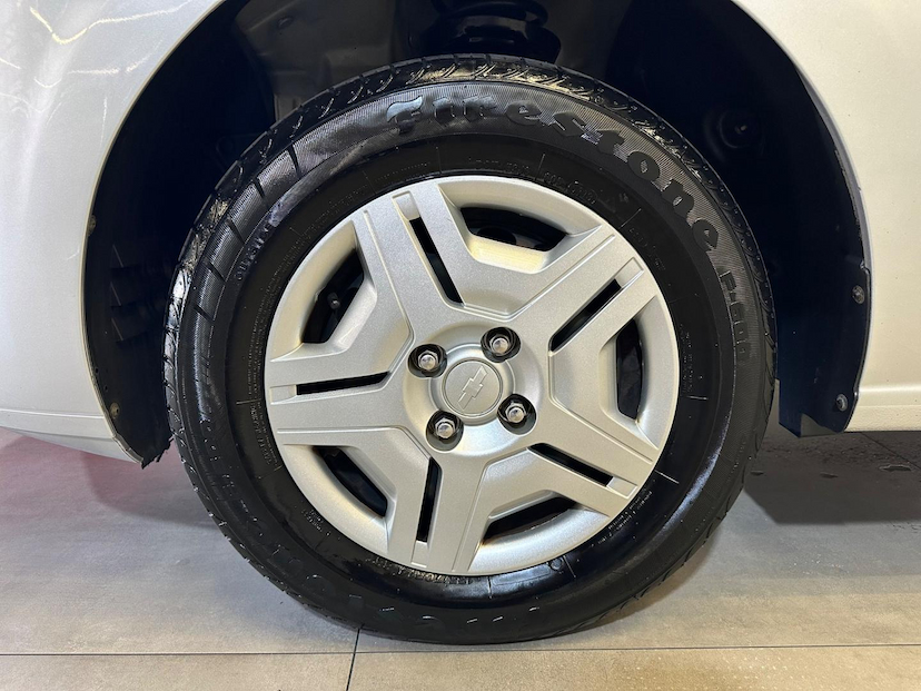 Foto do veículo CHEVROLET ONIX  1.0MT LT 2016 106.000 KM 44.900,00