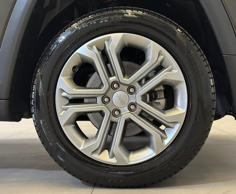 Foto do veículo JEEP COMPASS  LONG. T270 1.3 TB 4X2 FLEX AUT. 2022 200 KM 138.900,00