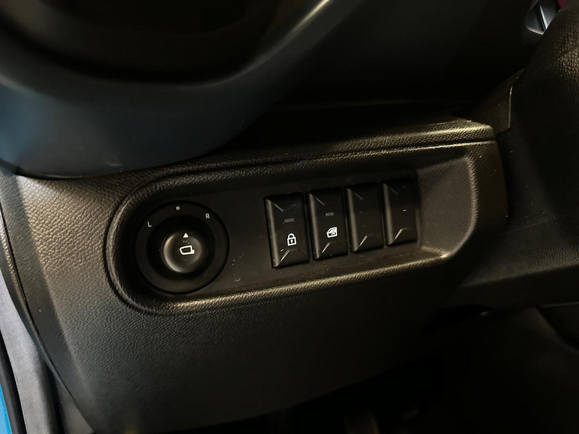 Foto do veículo CITROËN C3  FEEL 1.0 2023 8.832 KM 68.900,00