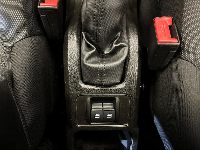 Foto do veículo CITROËN C3  FEEL 1.0 2023 8.832 KM 68.900,00
